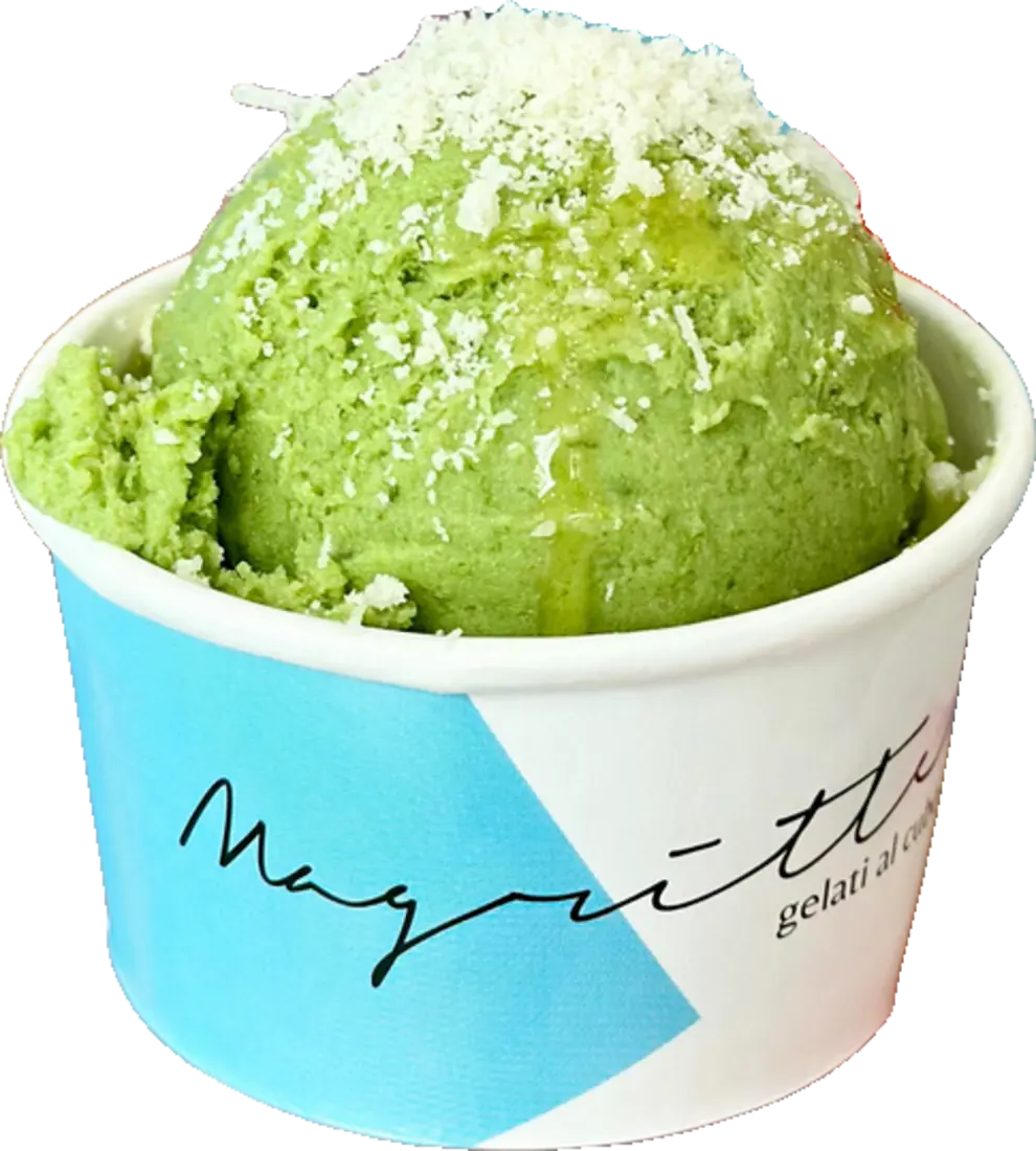 Una coppetta Magritte con gelato verde alla ricotta e spinaci